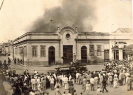 [Incêndio no Cine República]