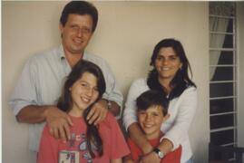 [Silvio Simioni Filho e família]