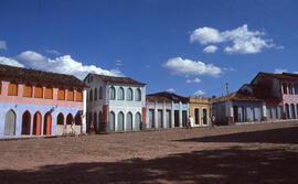 [Casas à Avenida Sete de Setembro]