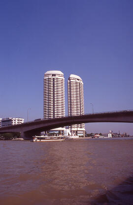 [Ponte Somdet Phra Pinklao e Rattanakosin View Mansion]