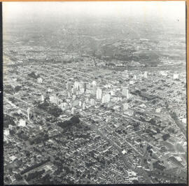 [Vista aérea da cidade]